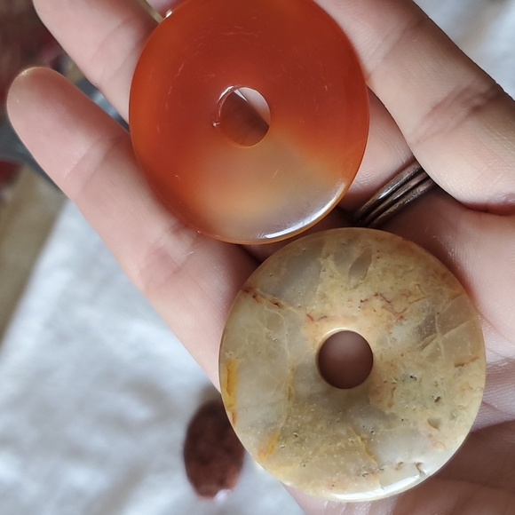 Assorted gemstone pendants DESTASH - Picture 3 of 8